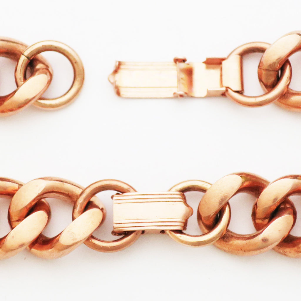 Does your solid copper chain have the right clasp?